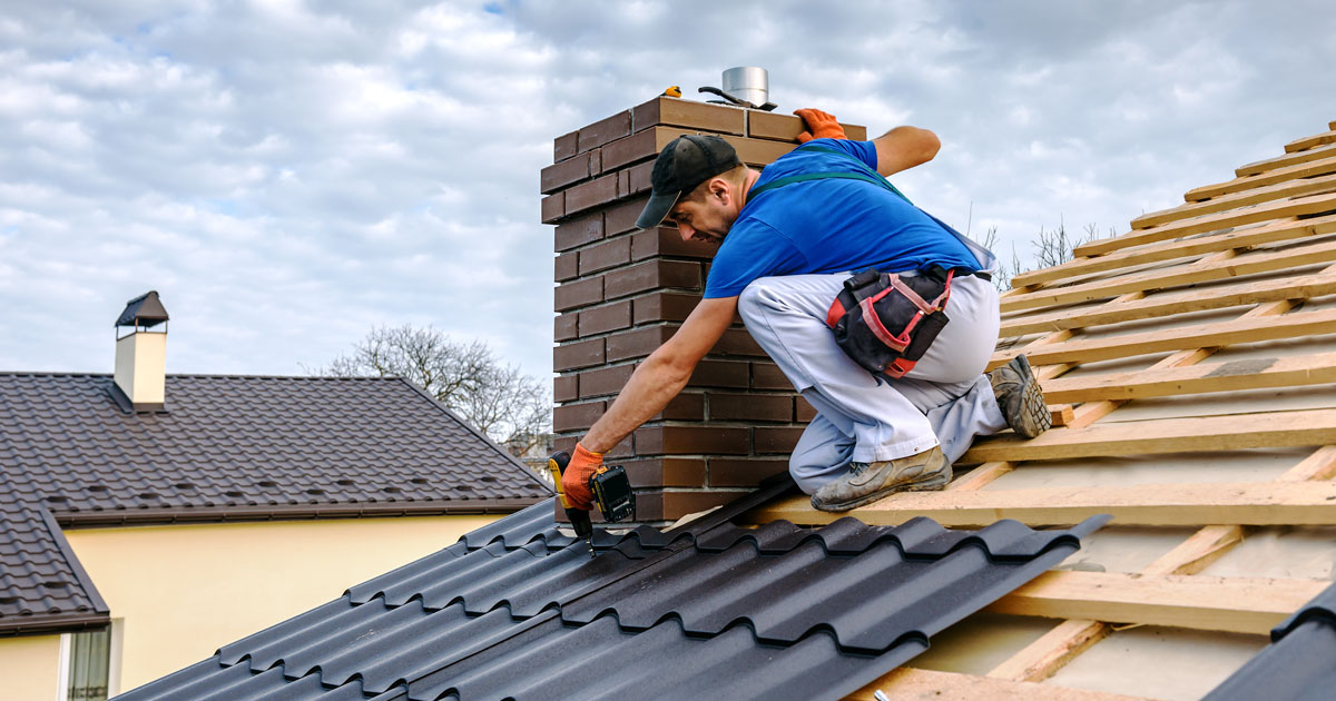 Storm-proof tile fixing with a “tinsmith’s” screw. A simple, safe and cheap solution