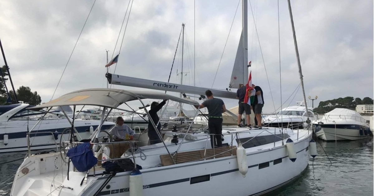 The (interesting) story of a lover of sailing